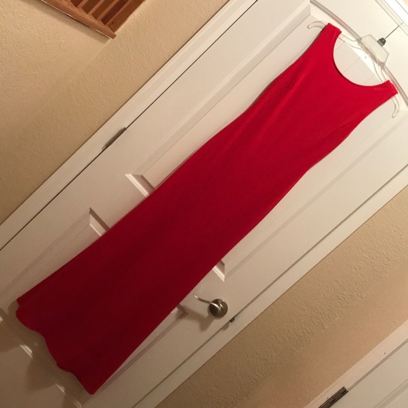 Red Prom/Formal Dress - Picture 1 of 5